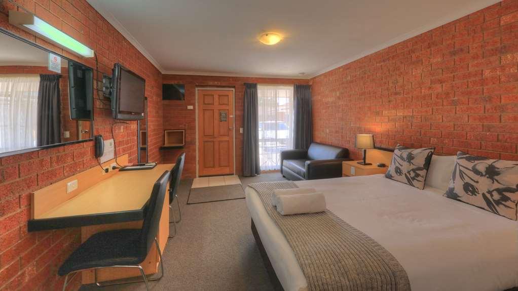 Pevensey Motor Lodge Echuca Room photo